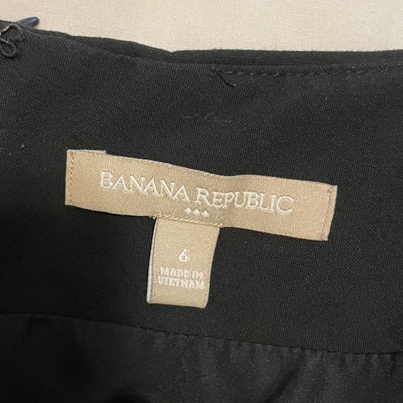 Banana Republic Business Skirt - Picture 2 of 3